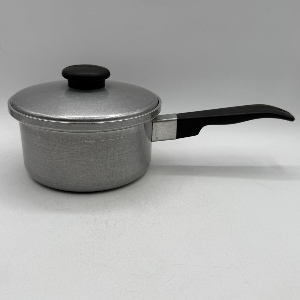 Vintage Kitchen Craft Cast‎ Aluminum 1 1/2 Quart Pot Saucepan with Lid #2261